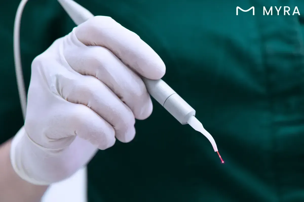 Lazer cihazı ile gerçekleştirilen diş eti operasyonu