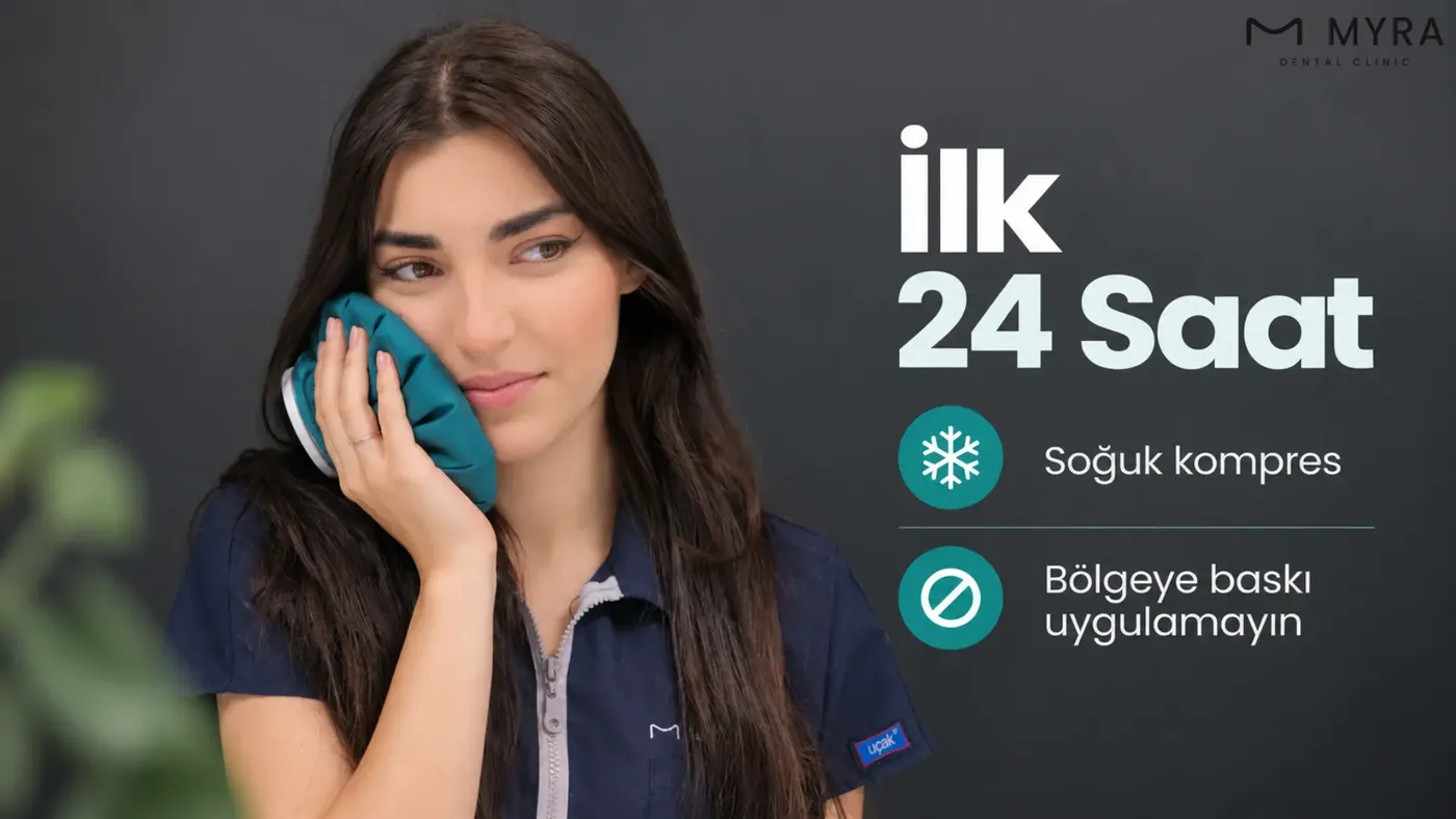 İmplant sonrası ilk gün yanağına soğuk kompres uygulayan hasta
